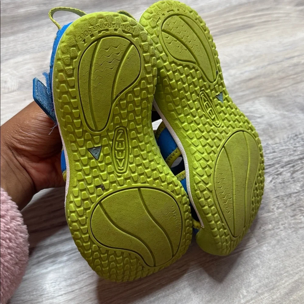 Keen Boys Stingray Sandals Size 1 - Picture 2 of 4